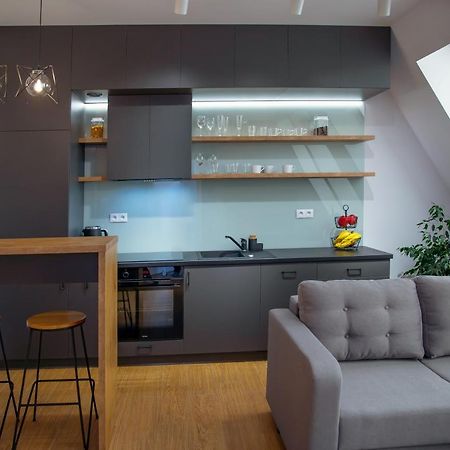Nadjeziorna Graphite Apartment Елк Екстериор снимка
